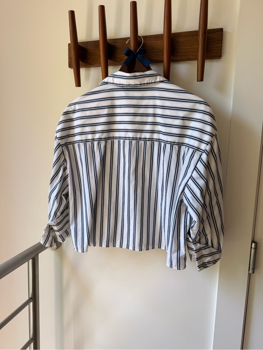 Madewell Cropped White and Navy Stripe Button Down Shirt - Picture 3 of 3
